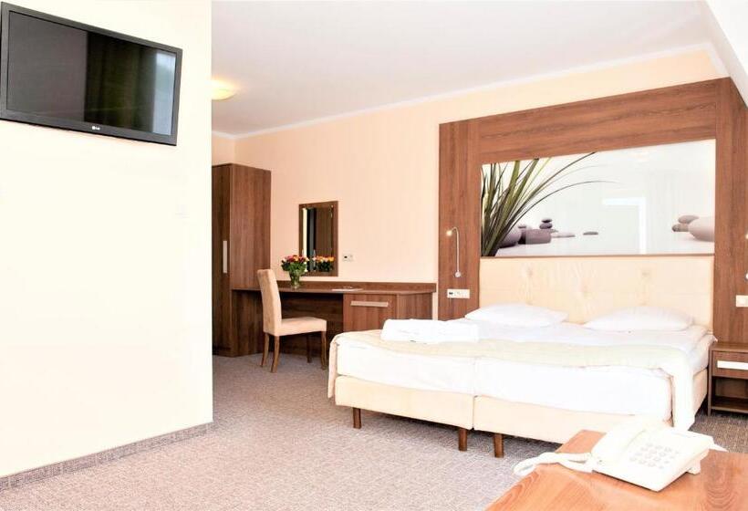 豪华工作室, Puchacz Spa