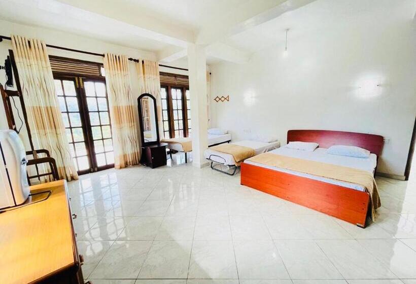 スタンダード４人部屋, Villa Di Sara