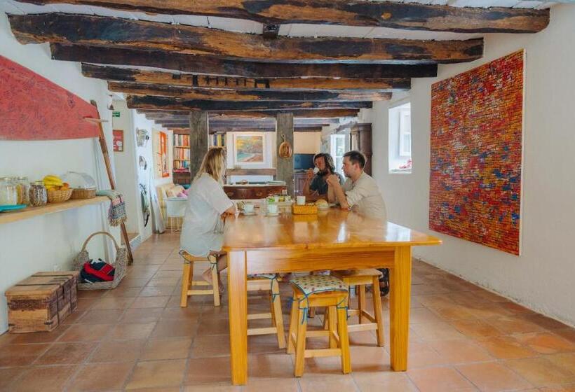 جناح مزود بتراس, Madeira Surf Lodge