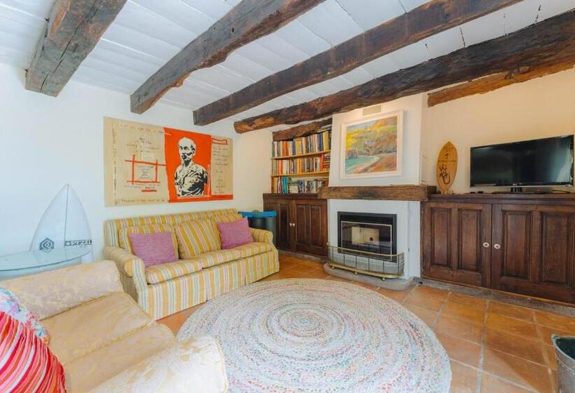 بنجلو قياسى مطلّ علي الحديقة, Madeira Surf Lodge