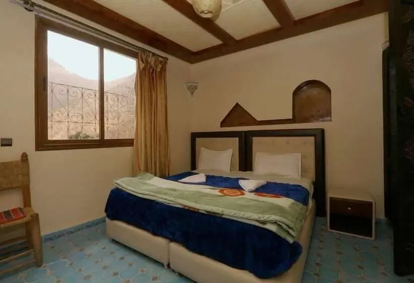 ルームシェアのワンベッド, Roches Aremd   Hostel