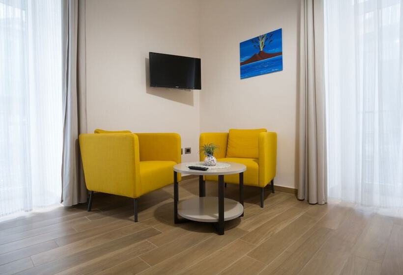 اتاق لوکس با چشمانداز شهر, Musto Suites & Rooms