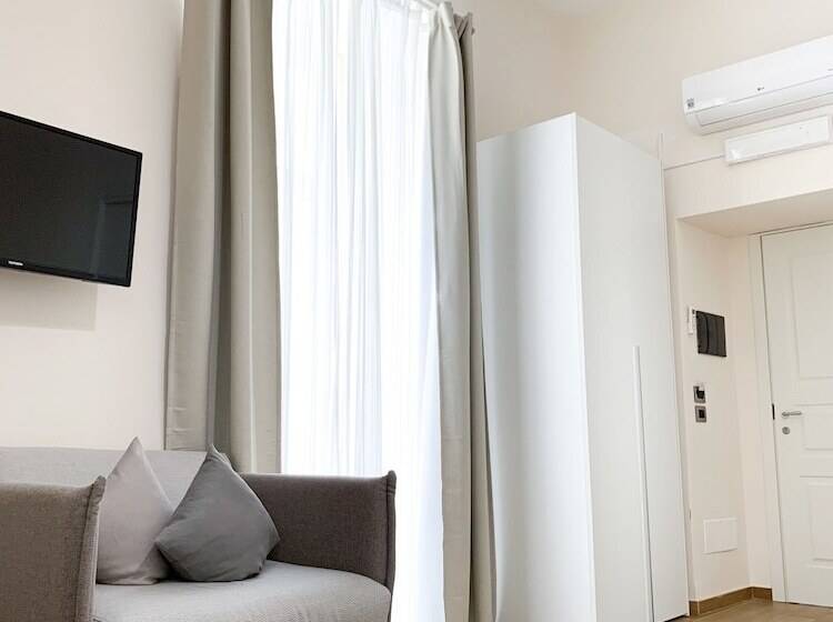 اتاق لوکس با چشمانداز شهر, Musto Suites & Rooms