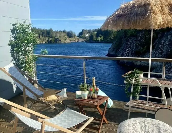 ویلای لوکس 1 خوابه, Floating Villa Bergen