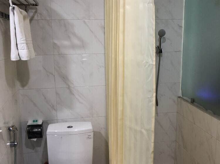 اتاق استاندارد, Gold Leaf