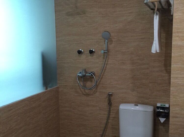 اتاق استاندارد, Gold Leaf