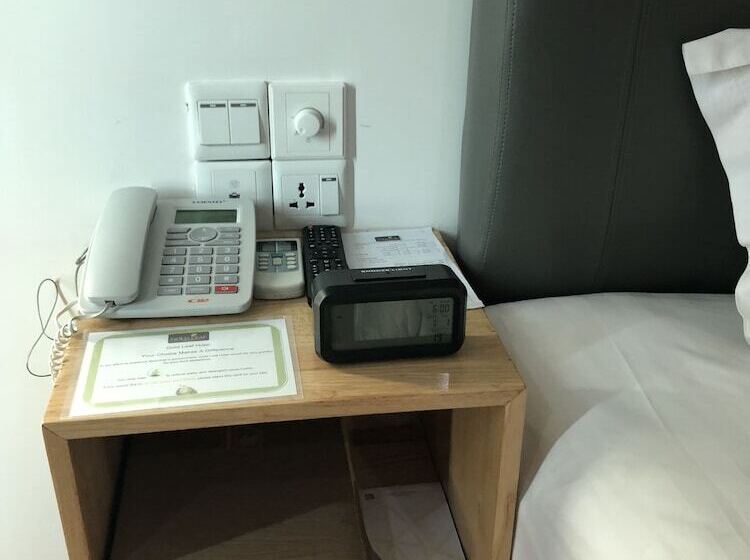 اتاق استاندارد, Gold Leaf