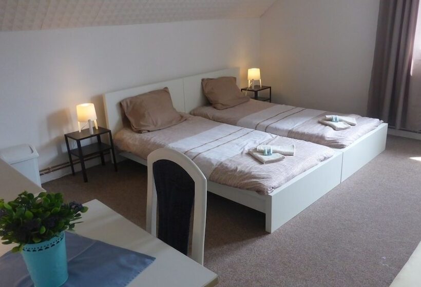 标准工作室, Penzion U Lukáčů