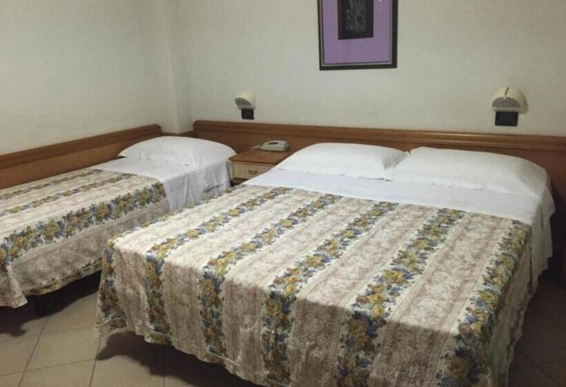 חדר סטנדרט עם מרפסת, Altamarea Residence & Family