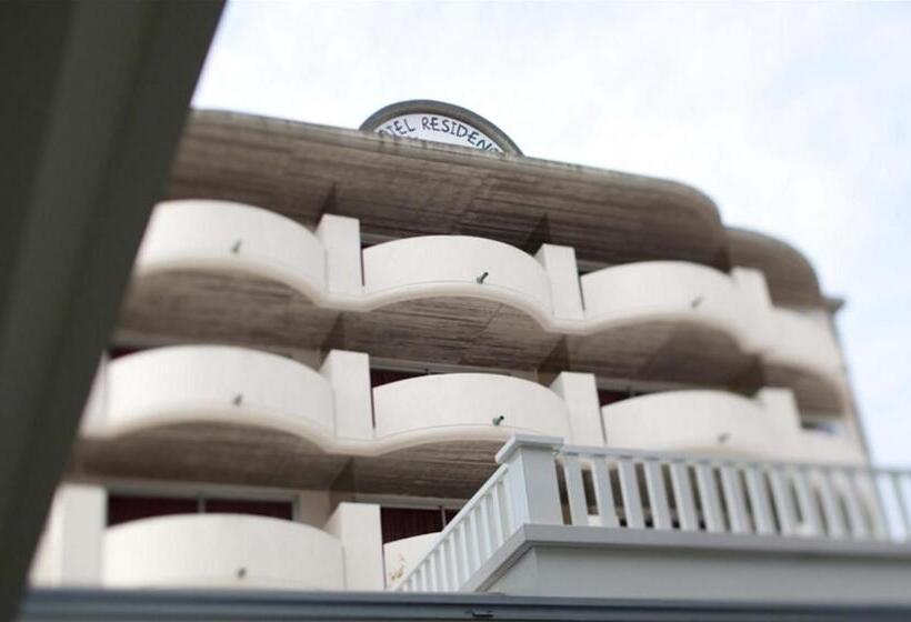 דירת חדר נוף לים, Altamarea Residence & Family