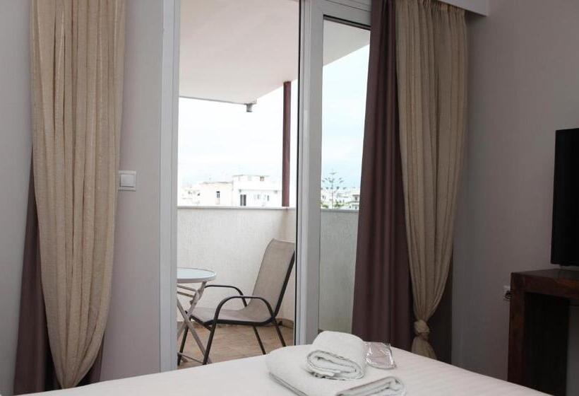 غرفة عائلية, Apollon Filoxenia