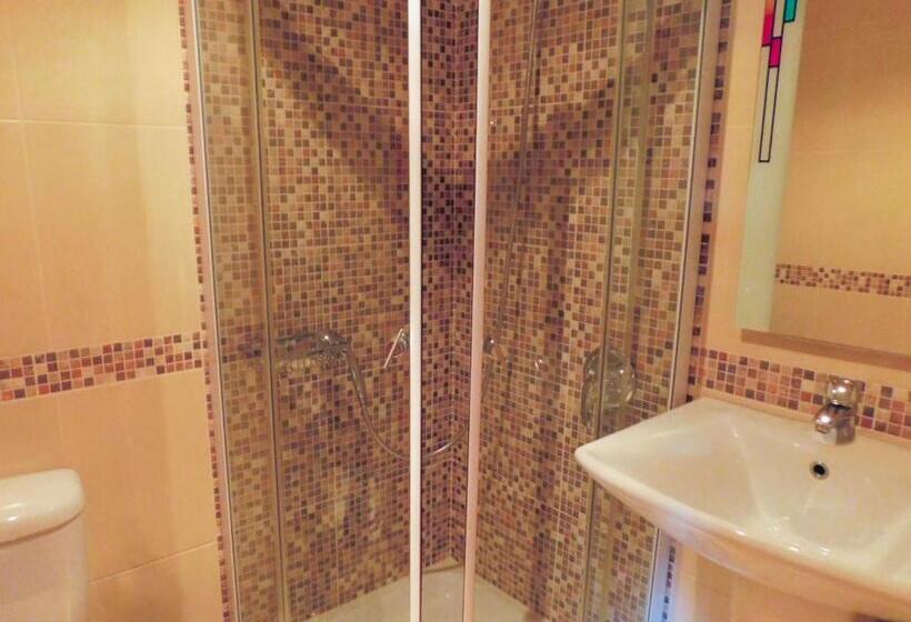 غرفة قياسية مزوَّدة بشُرفة, Apollon Filoxenia