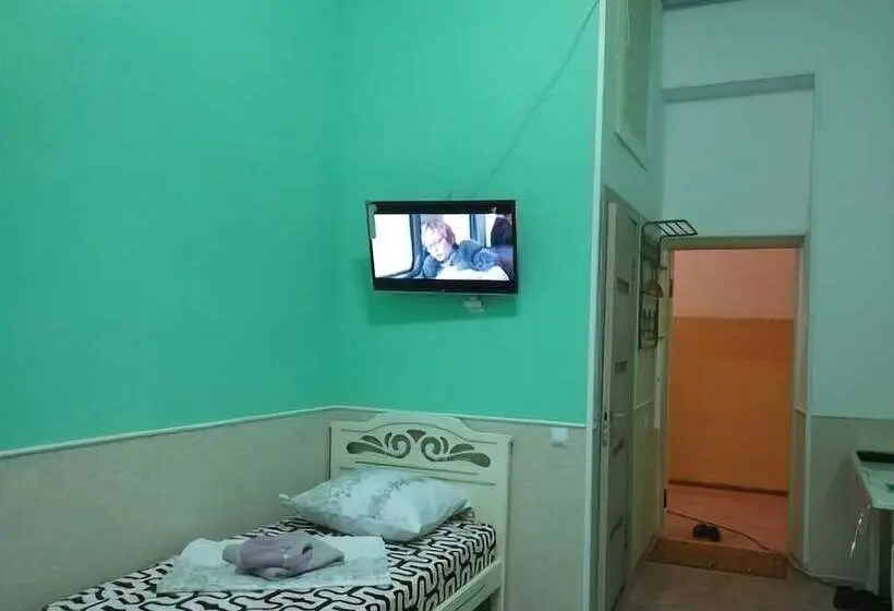 ベーシックトリプルルーム, Mini Hotel Uyut On Prospekt Putina 8