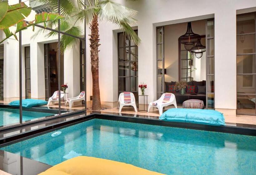 خانه 1 خوابه, Riad Antara