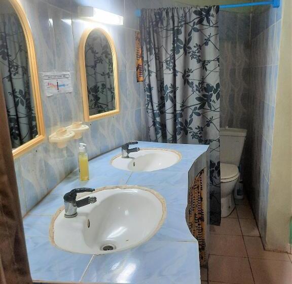 اتاق استاندارد چهار تخته, Le Chamama