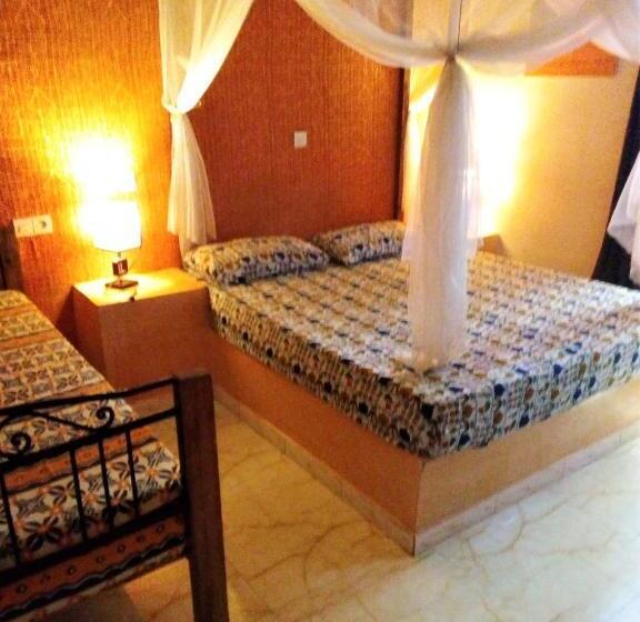 اتاق راحتی سه تخته, Le Chamama