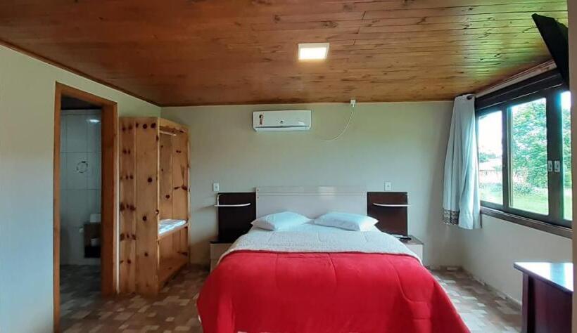 חדר קלאסי לארבעה, Refúgio Do Lago