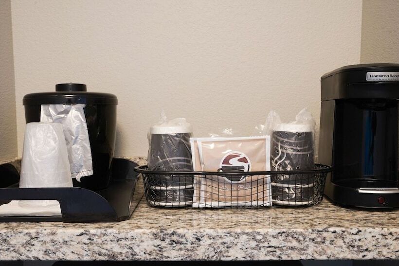 غرفة ديلوكس, Brookstone Inn & Suites