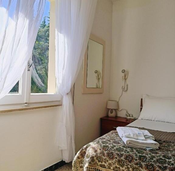 اتاق خانوادگی, Beeliving Room&breakfast