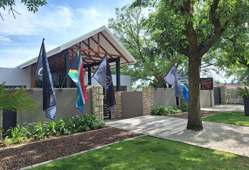 חדר סטנדרט, The Hank Bethlehem Pty Ltd