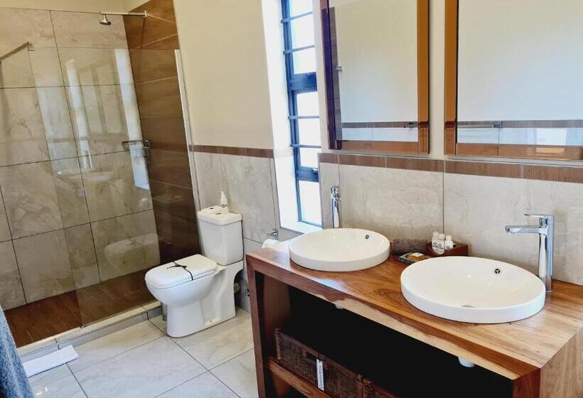 חדר סטנדרט, The Hank Bethlehem Pty Ltd