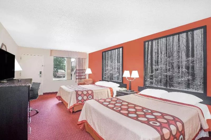 キングサイズベッドのデラックススイート, Baymont By Wyndham Bridgeport/frankenmuth