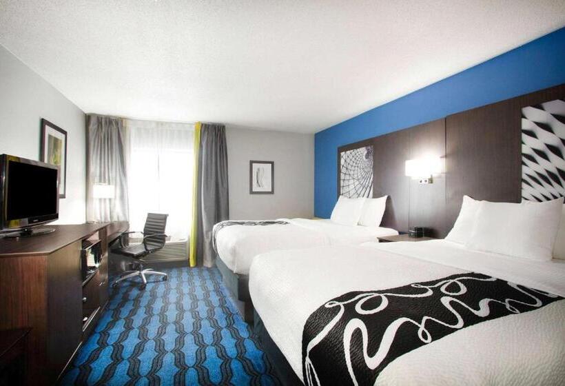 חדר דלוקס, La Quinta Inn By Wyndham St. Louis Hazelwood  Airport North