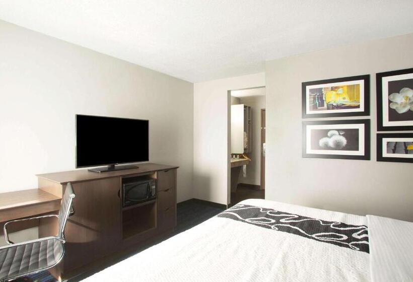 Номер Deluxe Адаптированный для Инвалидов, La Quinta Inn By Wyndham St. Louis Hazelwood  Airport North