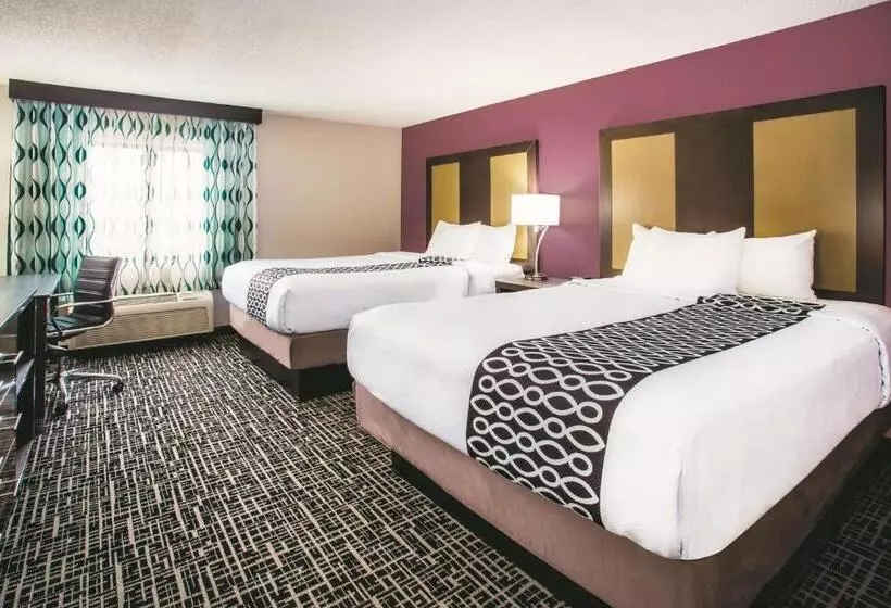 ２ダブルベッドのスタンダードルーム, La Quinta By Wyndham Cincinnati Ne   Mason