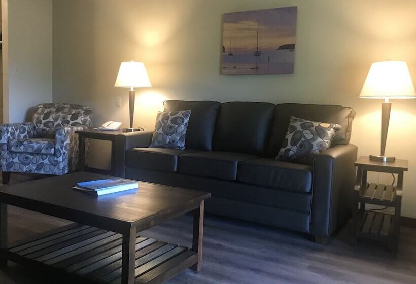 جناح, Parkwood Lodge