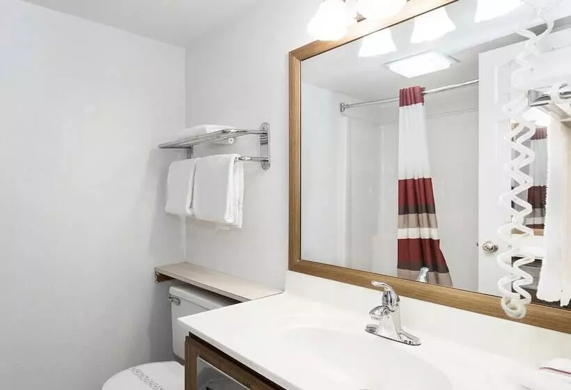 デラックスルーム, Red Roof Inn Uhrichsville