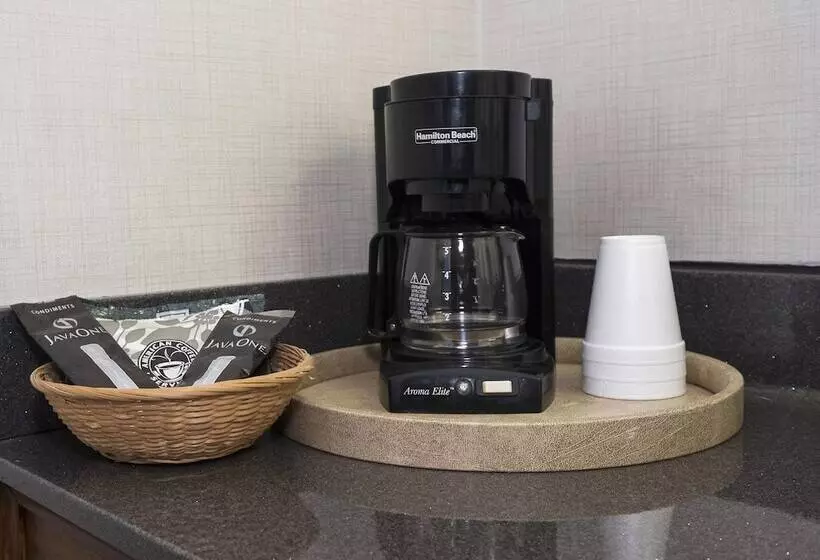 デラックスルーム, Red Roof Inn Uhrichsville