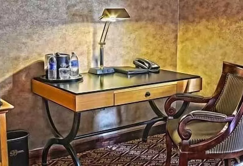 2ダブルベッドのスタンダードルーム, The Bertram Inn & Conf Ctr Trademark Collection By Wyndham