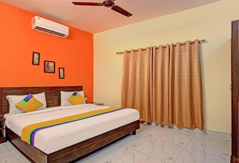 Standard Room, Itsy Hotels Royal Monarch