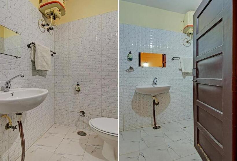 Standard Room, Itsy Hotels Royal Monarch