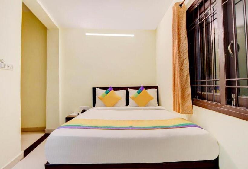 Economy Room, Itsy Hotels Royal Monarch