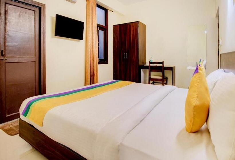 Economy Room, Itsy Hotels Royal Monarch