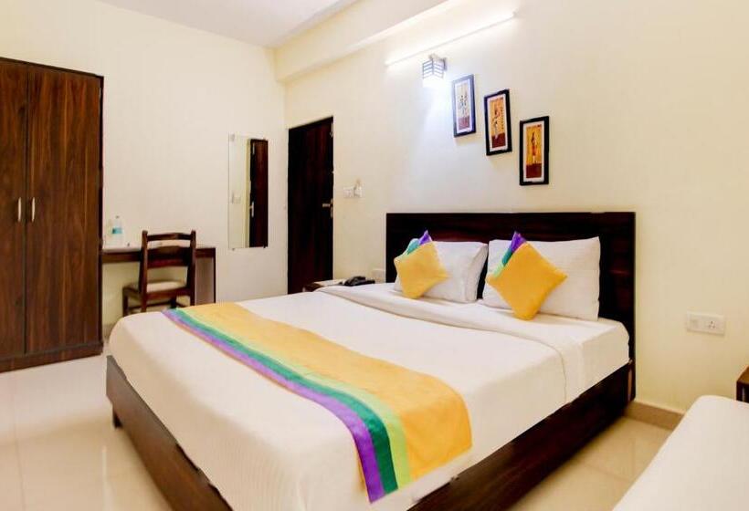 Economy Room, Itsy Hotels Royal Monarch