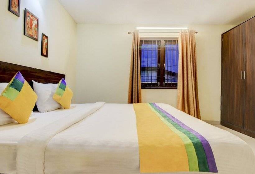 Standard Room, Itsy Hotels Royal Monarch