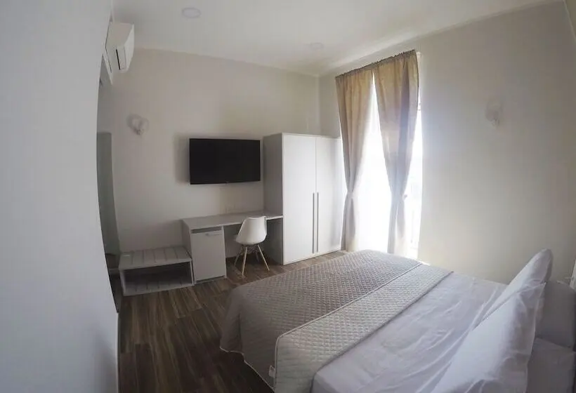 اتاق استاندارد, Rooms Stazione Centrale
