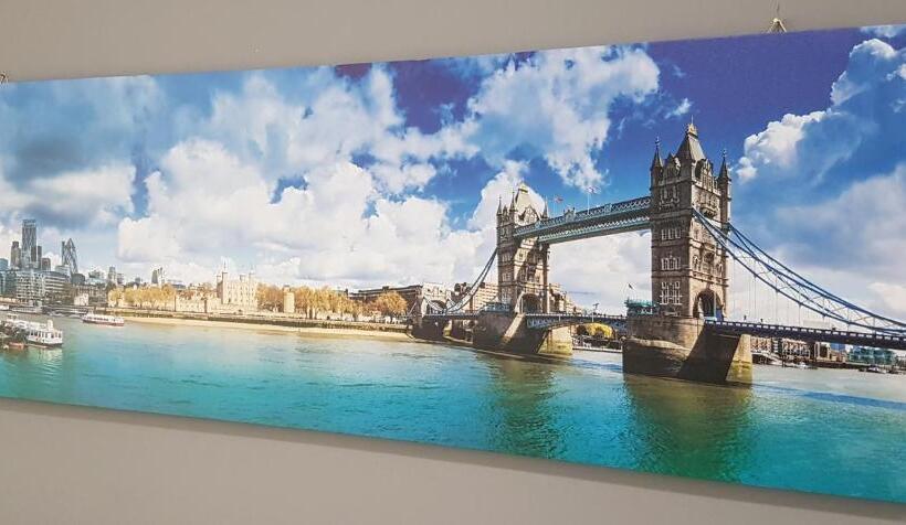 غرفة قياسية ثلاثية, Oregon