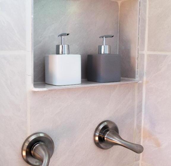 ویلای استاندارد با چشمانداز باغ, Horse Cottage