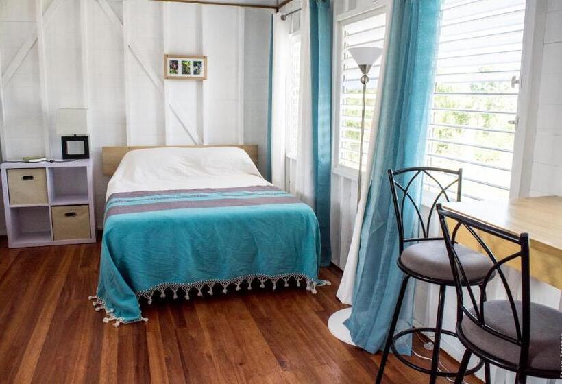 ویلای استاندارد با چشمانداز باغ, Horse Cottage