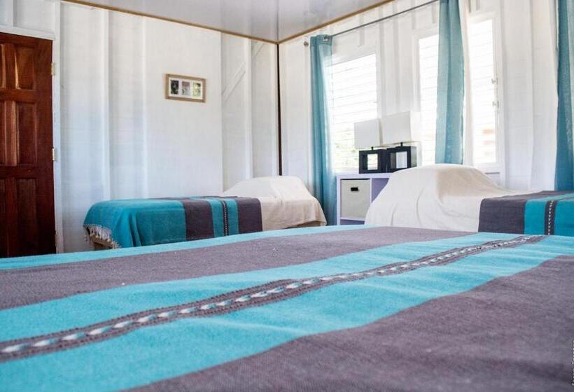 ویلای استاندارد با چشم‌انداز باغ, Horse Cottage