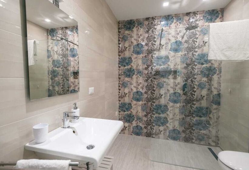 חדר סטנדרט לשלושה, Il Tulipano Verde B&b