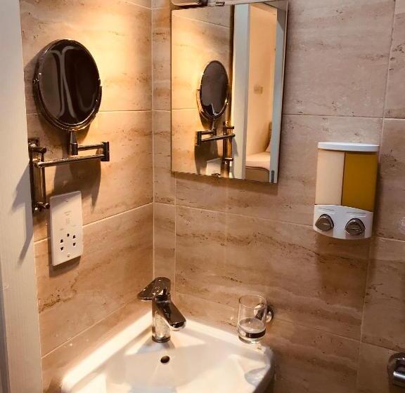 اتاق اکونومی, La 88 Boutique