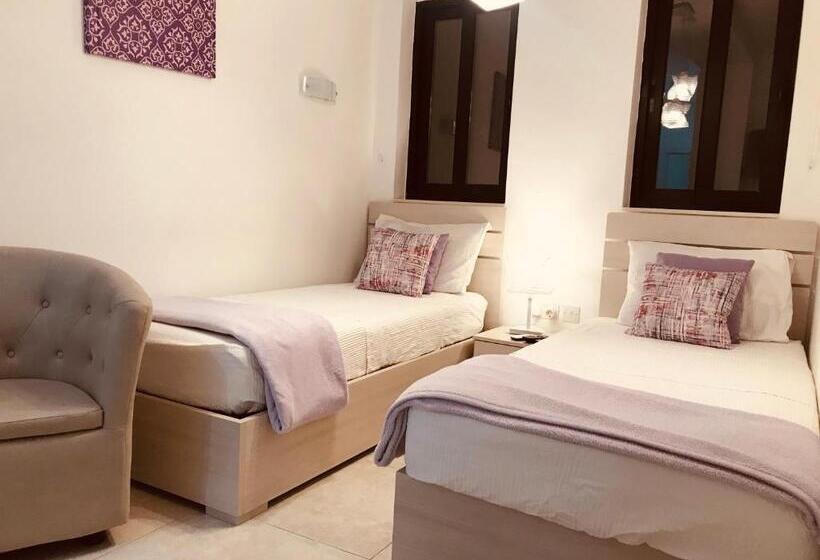 اتاق اکونومی, La 88 Boutique