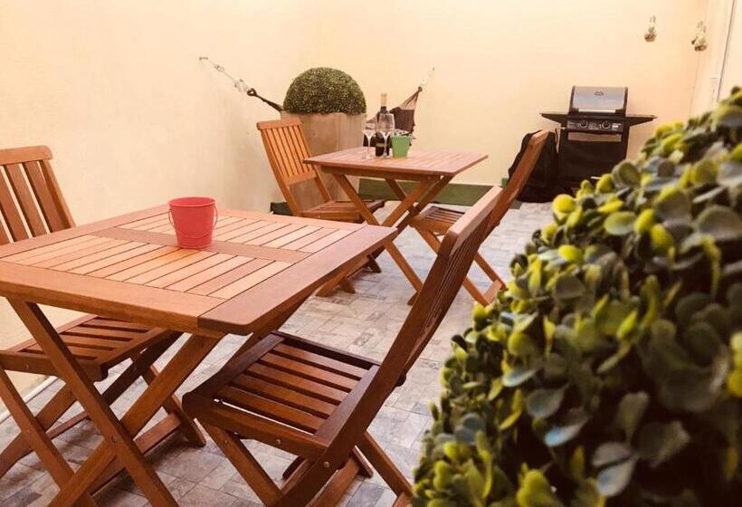 استودیو استاندارد با تراس, La 88 Boutique