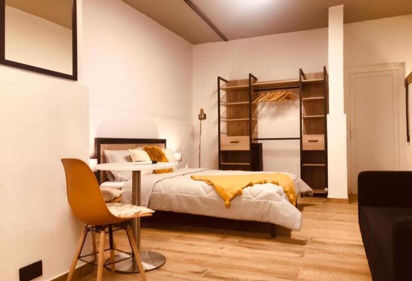 استودیو استاندارد با تراس, La 88 Boutique