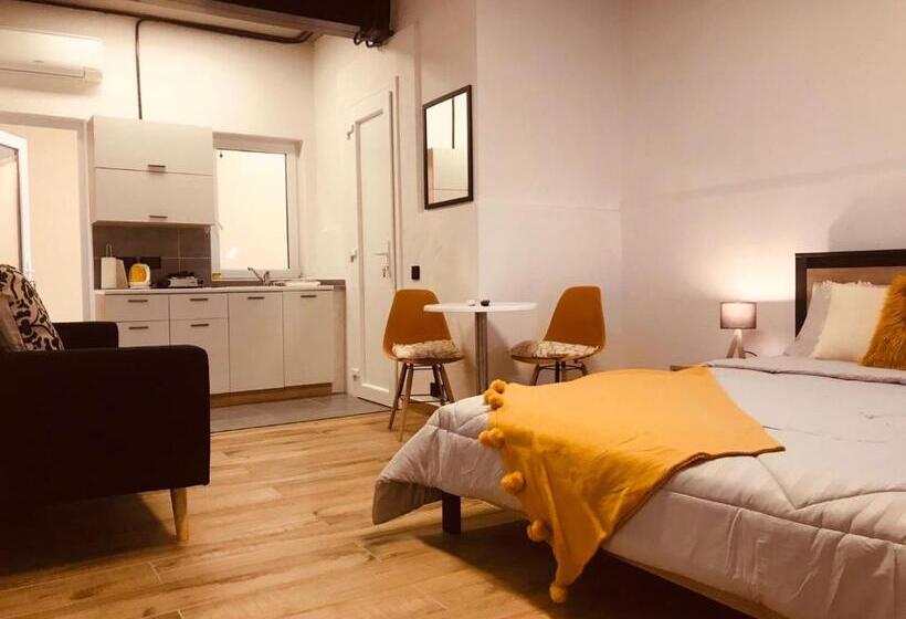 استودیو استاندارد با تراس, La 88 Boutique